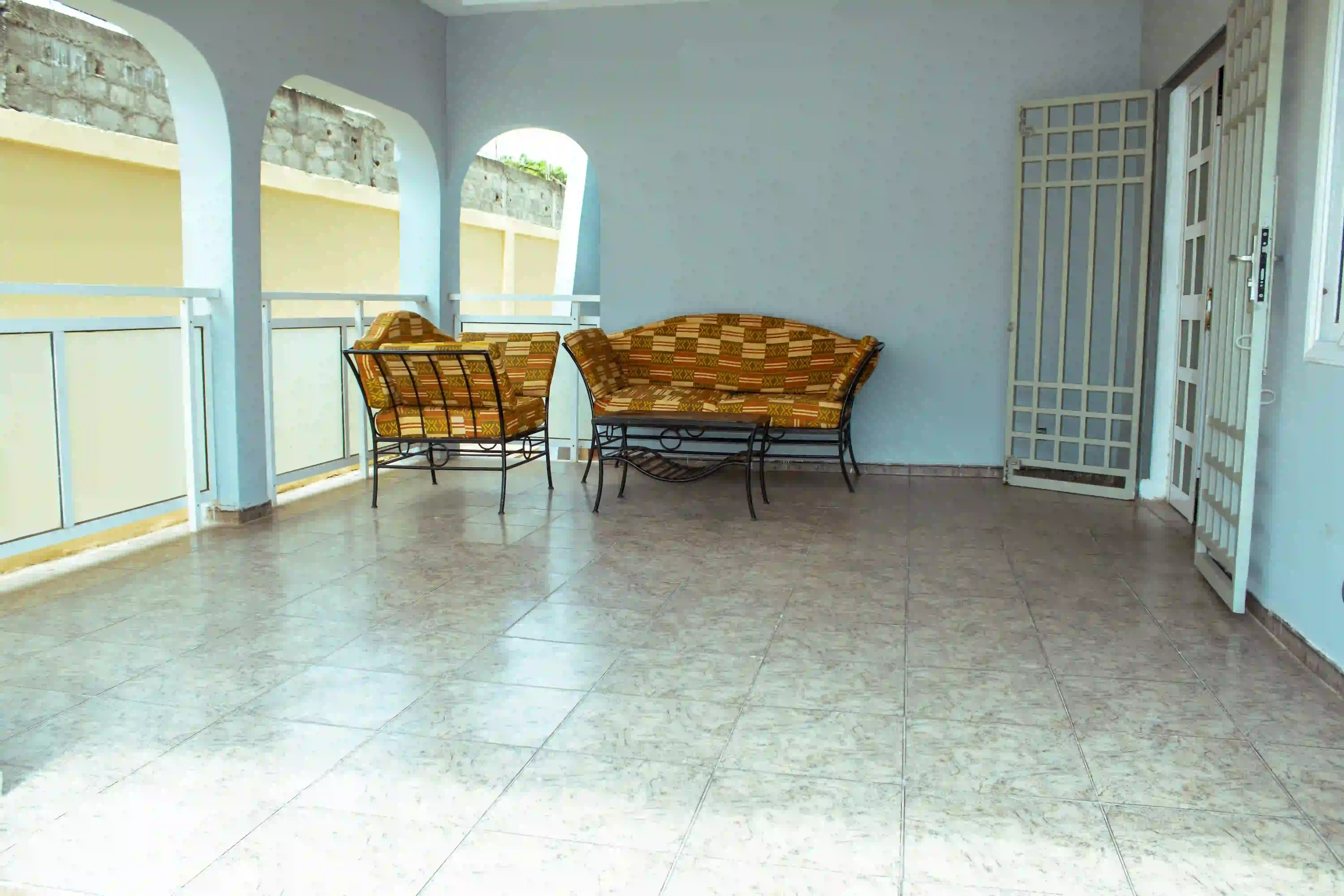 Amivi Plaza